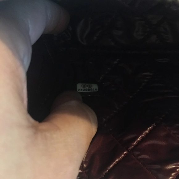 *SOLD* Chanel cosmetic pouch - Picture 6 of 9